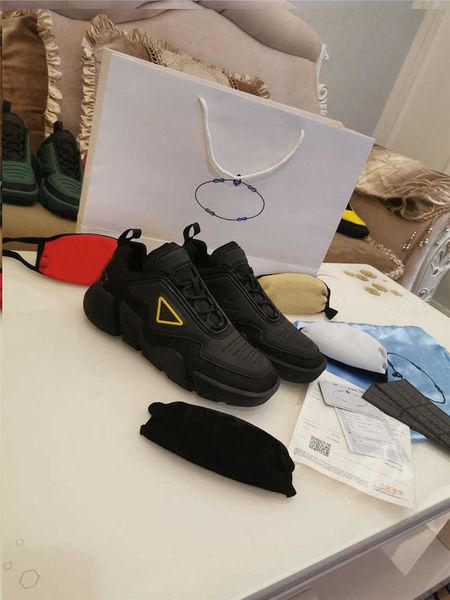 luxurys men women casual shoes designers camouflage stylist sneakers with box super light trainers rubber platform shoe, Black
luxurys men women casual shoes designers camouflage stylist sneakers with box super light trainers rubber platform shoe, Black