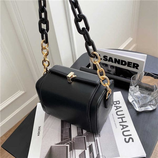 evening bags women s bag 2022 new simple thick chain single shoulder messenger personalized small square fashion handbag y0506
evening bags women s bag 2022 new simple thick chain single shoulder messenger personalized small square fashion handbag y0506