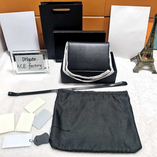 factory wholesale sales woman's bags leather interlayer cosmetic bag fashion chain handbag ladies' stray envelope style send
factory wholesale sales woman's bags leather interlayer cosmetic bag fashion chain handbag ladies' stray envelope style send
