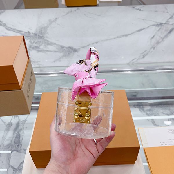 cosmetic bags jewelry box women handbags plastic transparent box silk ribbon hasp design fashion small female case belt twist lock clear por
cosmetic bags jewelry box women handbags plastic transparent box silk ribbon hasp design fashion small female case belt twist lock clear por