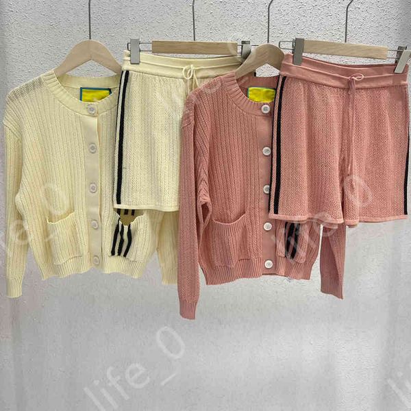 women two piece pants fashion brand logo print letter knitting jackets and shorts suit clothes women designer tracksuits, White
women two piece pants fashion brand logo print letter knitting jackets and shorts suit clothes women designer tracksuits, White