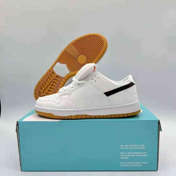 fashion genuine leather casual flat shoes designer men women low cut lace-up leisure sneakers trainers comfortable wear-resisting outdoor, Black
fashion genuine leather casual flat shoes designer men women low cut lace-up leisure sneakers trainers comfortable wear-resisting outdoor, Black