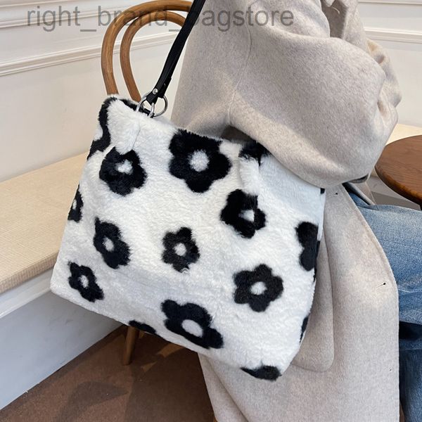 overlarge flower women shoulder bag heart soft plush tote designer fluffy handbags winter warm big shopper bags for women 2022 w220813
overlarge flower women shoulder bag heart soft plush tote designer fluffy handbags winter warm big shopper bags for women 2022 w220813