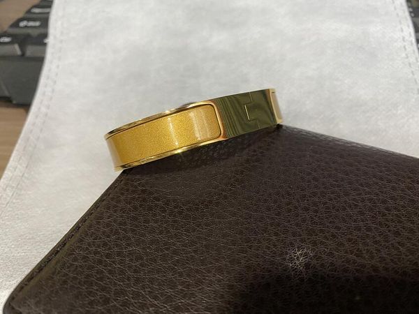 designer design letter buckle bangle women men enamel jewelry rose gold silver opening bracelets love color bangles with original velvet bag, Black
designer design letter buckle bangle women men enamel jewelry rose gold silver opening bracelets love color bangles with original velvet bag, Black