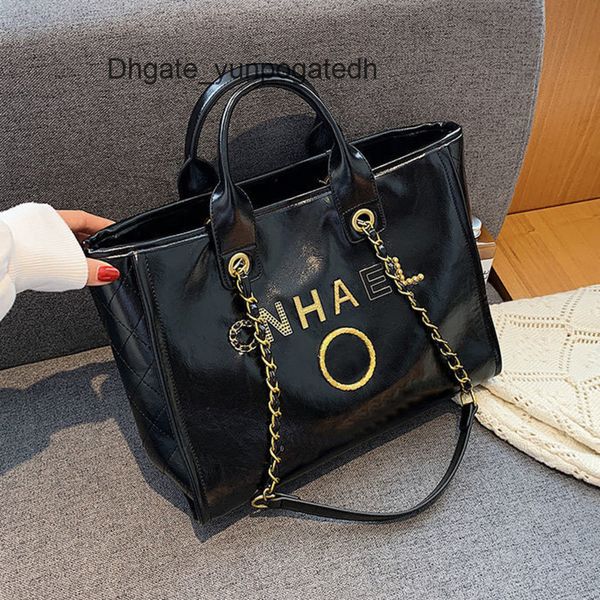 women's brand luxury handbags beach bags designers ch metal letter badge tote evening bag small mini body leather handbag large female
women's brand luxury handbags beach bags designers ch metal letter badge tote evening bag small mini body leather handbag large female