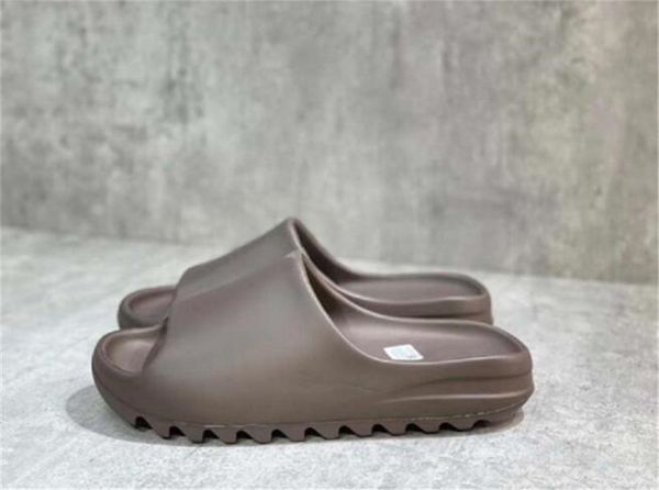 slippers new style classics designer comfortable strong high-quality rubber sandals slippers summer flat men and women beach shoes eur35-eur, Black
slippers new style classics designer comfortable strong high-quality rubber sandals slippers summer flat men and women beach shoes eur35-eur, Black