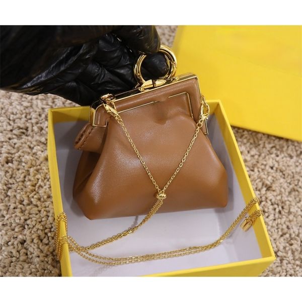 autumn and winter new box bag mini chain small card bag lovely versatile zero wallet dinner bag
autumn and winter new box bag mini chain small card bag lovely versatile zero wallet dinner bag