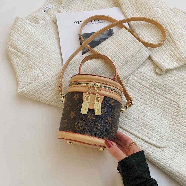 55% off new high texture korean fashion women's bag trend versatile hand-held single messenger bucket luxury designer handbag shoulder
55% off new high texture korean fashion women's bag trend versatile hand-held single messenger bucket luxury designer handbag shoulder