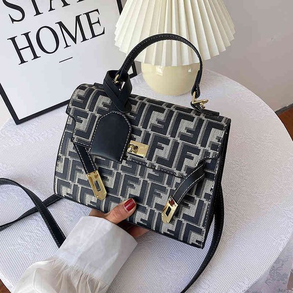 purse sale bag women's bag new fashion texture small square crocodile pattern belt strap shoulder messenger hand
purse sale bag women's bag new fashion texture small square crocodile pattern belt strap shoulder messenger hand