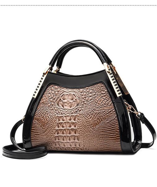 luxury handbags snake pattern women bags designer shoulder bag sac main femme casual tote messenger bag
luxury handbags snake pattern women bags designer shoulder bag sac main femme casual tote messenger bag