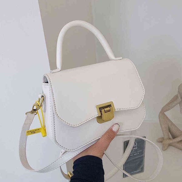 2022 new shoulder bag ladies crossbody flap sling bag luxury brand designer ladies purse mobile phone handbags g220429
2022 new shoulder bag ladies crossbody flap sling bag luxury brand designer ladies purse mobile phone handbags g220429