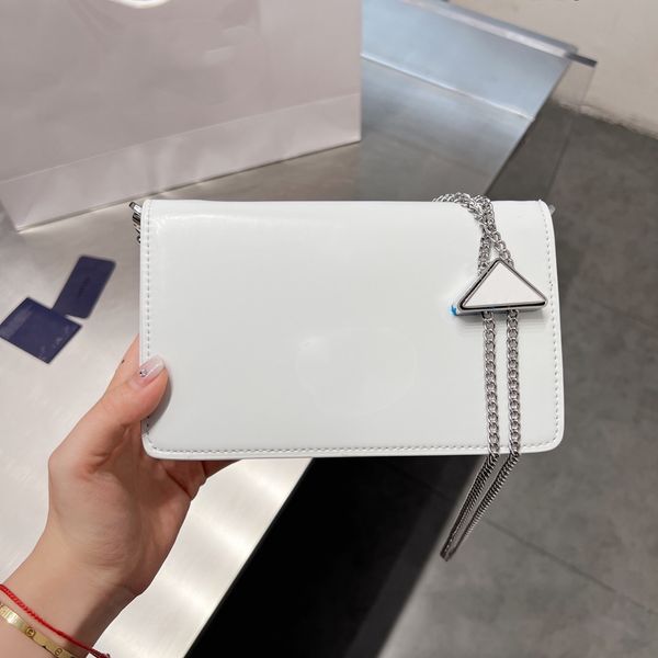 classic chain messenger bag metal triangle soft sheepskin lining high-end atmosphere simple style small portable necessary gift box for four
classic chain messenger bag metal triangle soft sheepskin lining high-end atmosphere simple style small portable necessary gift box for four