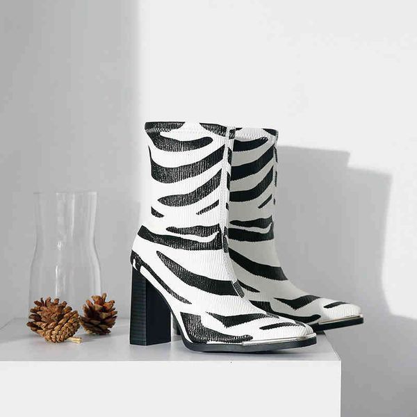 boots square head knight boots women's early autumn mid barrel drop pattern high-heeled short thick heel sleeve elastic, Black
boots square head knight boots women's early autumn mid barrel drop pattern high-heeled short thick heel sleeve elastic, Black