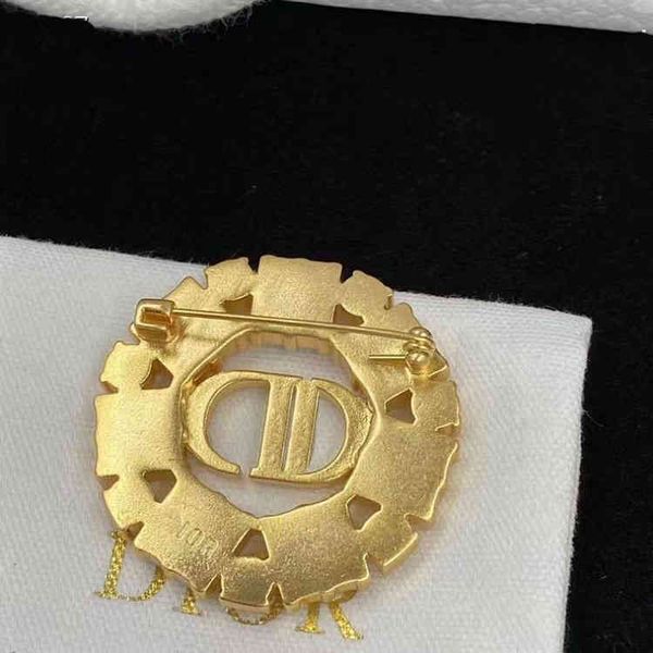 fashion new jewelry trend luxury brand designer wholesale 2022 home d letter high version dijia suit pin, Silver
fashion new jewelry trend luxury brand designer wholesale 2022 home d letter high version dijia suit pin, Silver