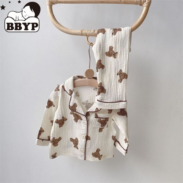 2pcs autumn kids pajamas korean long sleeve print bear cardigan and pants cotton musline yarn sleepwear 220815, White
2pcs autumn kids pajamas korean long sleeve print bear cardigan and pants cotton musline yarn sleepwear 220815, White