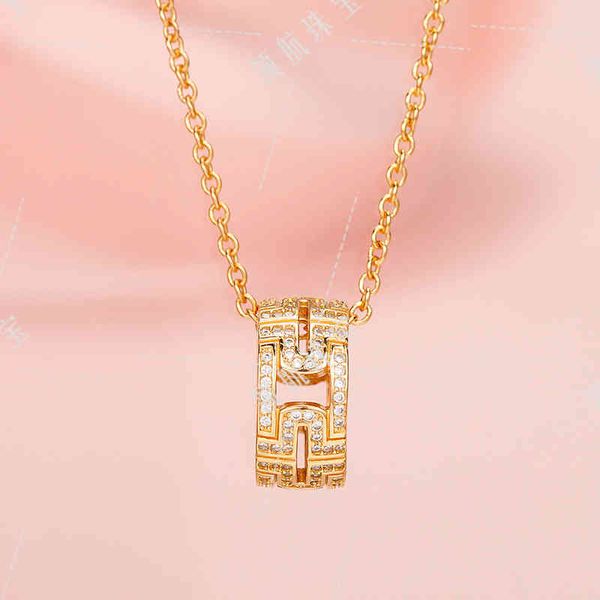 high version designer necklace bulga luxury brand jewelry chain accessories full diamond paper clip ring pendant necklaces women ins new val, Black
high version designer necklace bulga luxury brand jewelry chain accessories full diamond paper clip ring pendant necklaces women ins new val, Black