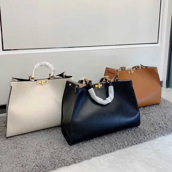 designer women peekaboo tote bag italy roma brand nappa leather large capacity totes handbags lady shopping shoulder handbag luxurys
designer women peekaboo tote bag italy roma brand nappa leather large capacity totes handbags lady shopping shoulder handbag luxurys