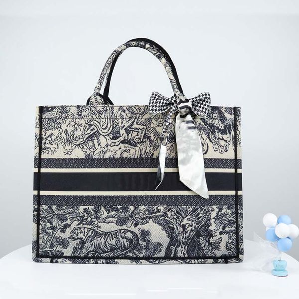 2022 new bag classical explosive wo fashion bags handbags women luxury cross body designer classic style lady shoulder female high-end
2022 new bag classical explosive wo fashion bags handbags women luxury cross body designer classic style lady shoulder female high-end