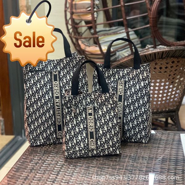 2022 trendy fashion design ladies bags factory direct clothing new fan portable and small file large capacity
2022 trendy fashion design ladies bags factory direct clothing new fan portable and small file large capacity