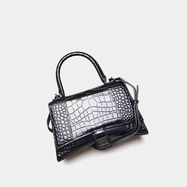 handbags balencigas crossbody bags small women's b family b-shaped hourglass leather crocodile retro simple
handbags balencigas crossbody bags small women's b family b-shaped hourglass leather crocodile retro simple