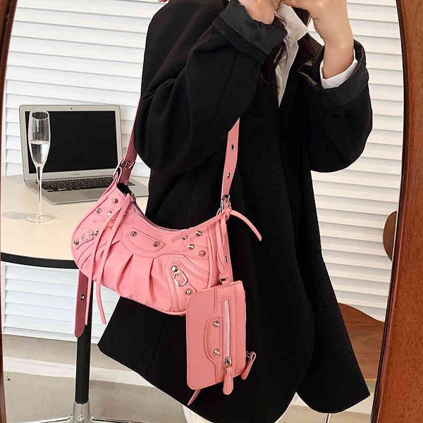 texture bag 2022 spring small women's trend messenger rivet semicircle fashion female shoulder handbags
texture bag 2022 spring small women's trend messenger rivet semicircle fashion female shoulder handbags