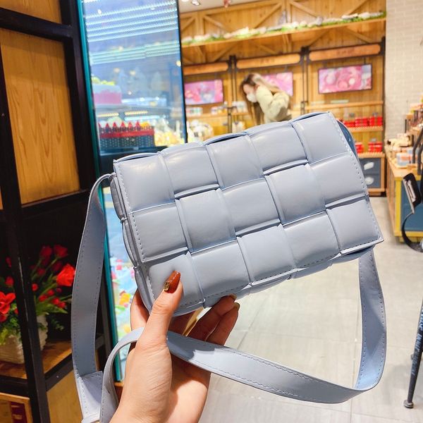 2022 designers bags totes ladies luxurys fashion women crossbody handbag classic leather woven pillow bag clutch totes ttofu bottega
2022 designers bags totes ladies luxurys fashion women crossbody handbag classic leather woven pillow bag clutch totes ttofu bottega