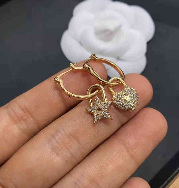 d home new style letter female red jewelry. 2022 luxury brand fashion design versatile ladies jewelry, Golden
d home new style letter female red jewelry. 2022 luxury brand fashion design versatile ladies jewelry, Golden