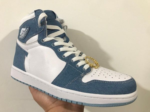 2022 authentic 1 high og wmns denim shoes white worn blue metallic gold men women outdoor sports sneakers with original box dm9036-104
2022 authentic 1 high og wmns denim shoes white worn blue metallic gold men women outdoor sports sneakers with original box dm9036-104
