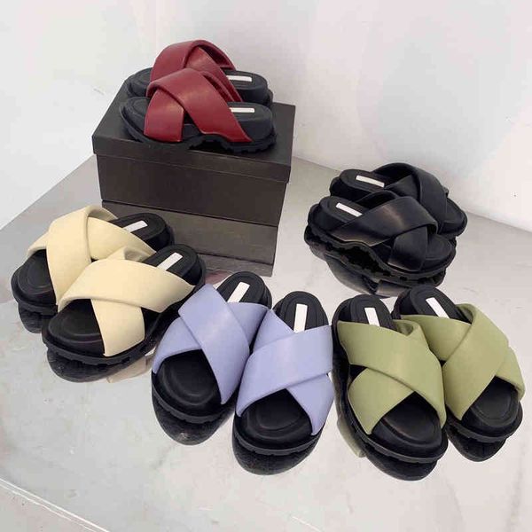 slippers muffin thick soled cross band slippers women wear fashion soft high-heeled open toe sandals in the summer of, Black
slippers muffin thick soled cross band slippers women wear fashion soft high-heeled open toe sandals in the summer of, Black