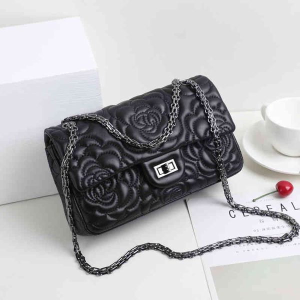 ladies fashion trend new brand bag wholesale camellia flower lingge chain 2022 women's mother single shoulder msenger small
ladies fashion trend new brand bag wholesale camellia flower lingge chain 2022 women's mother single shoulder msenger small