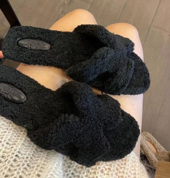 designers women soft slippers woolskin sheepskin insole slides winter luxury plush fur oran sandals rubber sole flat slipper h652, Black
designers women soft slippers woolskin sheepskin insole slides winter luxury plush fur oran sandals rubber sole flat slipper h652, Black