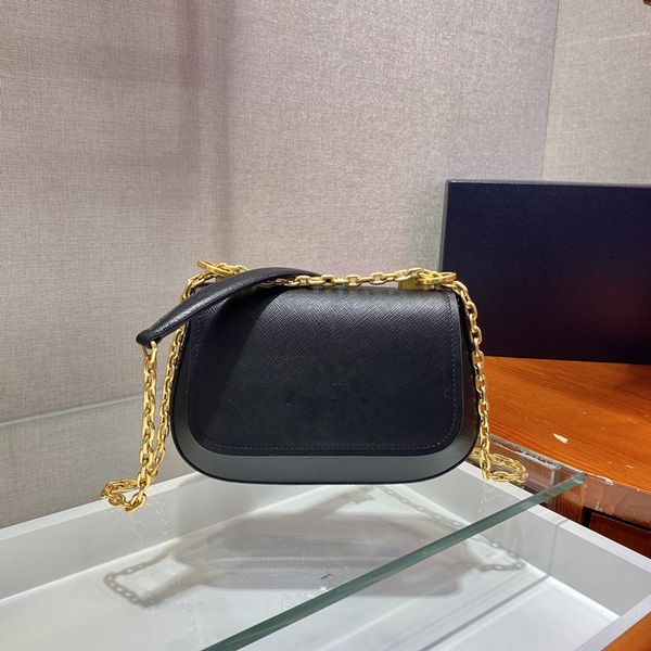 women's classic chain bag handbag with imported saffiano leather material fine workmanship versatile temperament suitable for all occas
women's classic chain bag handbag with imported saffiano leather material fine workmanship versatile temperament suitable for all occas