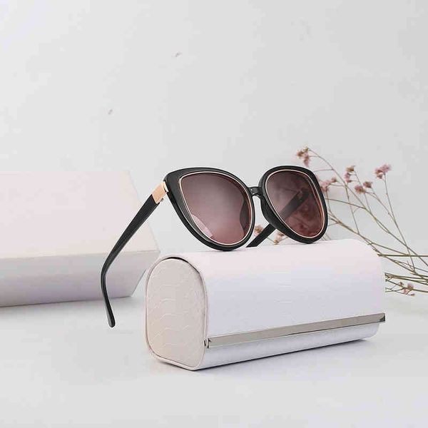 fashion sunglass summer sunglass fashion beach sunglass for man woman 5 color with box, White;black
fashion sunglass summer sunglass fashion beach sunglass for man woman 5 color with box, White;black