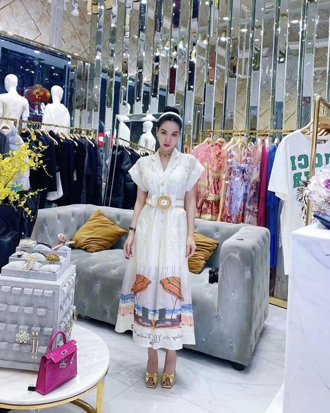 zim 2022 dress women's summer new australian dress female designer maxi bohemia wedding birthday party plus size printed belt jumpsuit, White;black
zim 2022 dress women's summer new australian dress female designer maxi bohemia wedding birthday party plus size printed belt jumpsuit, White;black