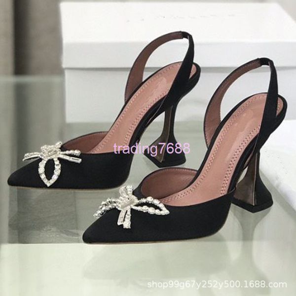 dress shoes dress shoes 22am spring and summer shuya button pointed suede solid color banquet thin heel soft black low fashion sandals
dress shoes dress shoes 22am spring and summer shuya button pointed suede solid color banquet thin heel soft black low fashion sandals