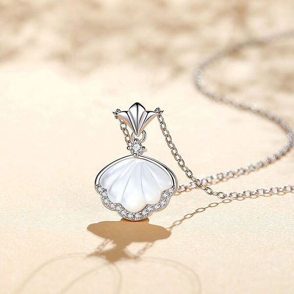 2022 new ladies s925 sterling silver diamond necklace designer necklaces white fritillary shell pendant choker means a lifetime together
2022 new ladies s925 sterling silver diamond necklace designer necklaces white fritillary shell pendant choker means a lifetime together