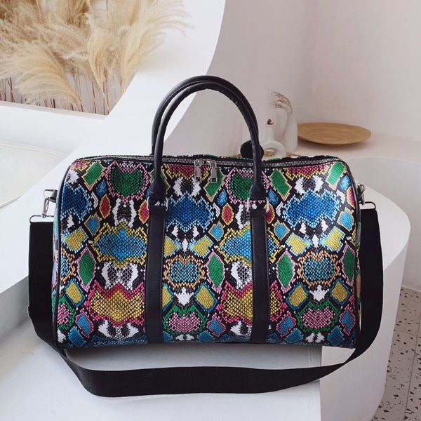wholesale leathers shoulder bag street fashion color snake handbag outdoor sports fitness print travel bag horizontal large-capacity contras
wholesale leathers shoulder bag street fashion color snake handbag outdoor sports fitness print travel bag horizontal large-capacity contras