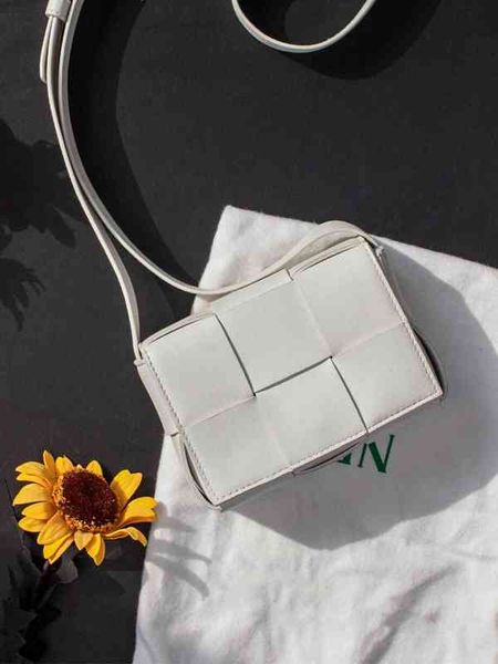 tote bag venetas designer bottegas handbags women's jodie divani mini square pillow woven leather chest single shoulder diagonal zc
tote bag venetas designer bottegas handbags women's jodie divani mini square pillow woven leather chest single shoulder diagonal zc