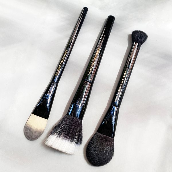 

LC Makeup Brushes Highlighting / Illuminateur #3 Foundation #2 Cheek&contour #25 High Quality Beauty Cosmetics 3pc Brush Set Kit, Lanc makeup brushes