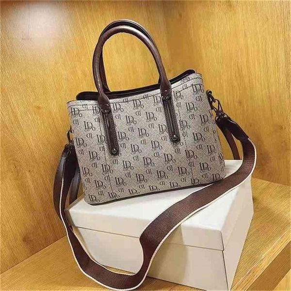 explosive models 72% off explosive models 62% off 2022 new fashion handbags old flower hand live broadcast oblique cross same
explosive models 72% off explosive models 62% off 2022 new fashion handbags old flower hand live broadcast oblique cross same