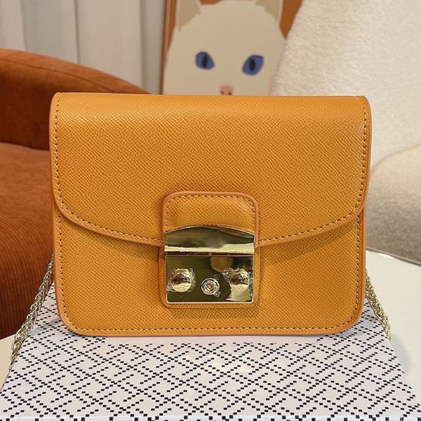2022 crossbody handbag designer handbags camera bag fationwomen handbags flap wallet stripes shoulder bags tassel pendant 10016
2022 crossbody handbag designer handbags camera bag fationwomen handbags flap wallet stripes shoulder bags tassel pendant 10016