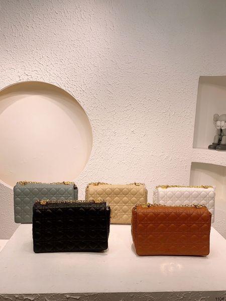 2022 selling women designer bags gold chain shoulder bags designers crossbody bag genuine leather handbags lady flap saddle fashion purse to
2022 selling women designer bags gold chain shoulder bags designers crossbody bag genuine leather handbags lady flap saddle fashion purse to