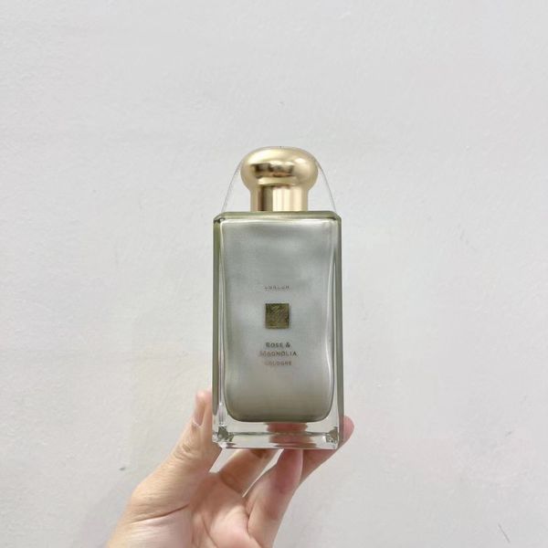 100ml famous perfume jo malong cologne for men women rose magnolia long lasting amazing smell portable fragrance fast ship
100ml famous perfume jo malong cologne for men women rose magnolia long lasting amazing smell portable fragrance fast ship