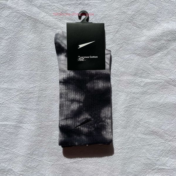 fashion men's classic socks hook brand cotton tie dyed long tube street couple middle moisture absorption sock men women luxury medium, Black
fashion men's classic socks hook brand cotton tie dyed long tube street couple middle moisture absorption sock men women luxury medium, Black