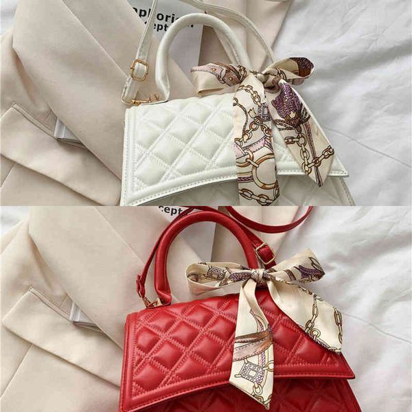 new style women's fashion lattice chain simple embroidered thread smallbag versatile high-grade texture one shoulder small square bag
new style women's fashion lattice chain simple embroidered thread smallbag versatile high-grade texture one shoulder small square bag