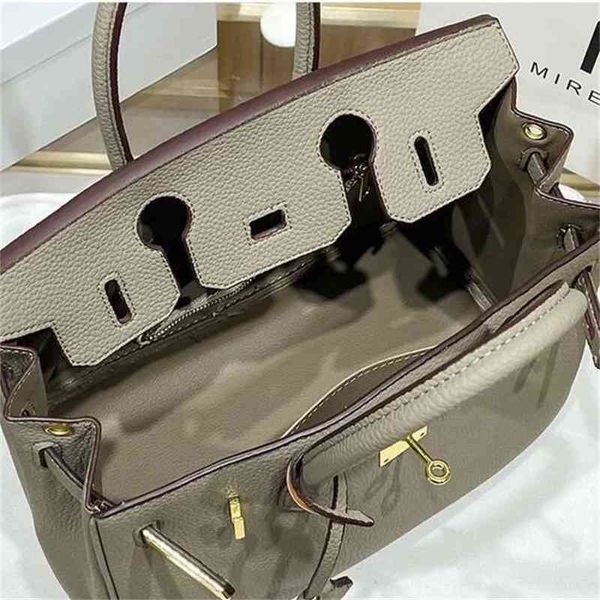 fashion women handbags heme hong kong df chao brand h women's bag 2022 solid color lychee pattern leather platinum messenger shoulder u
fashion women handbags heme hong kong df chao brand h women's bag 2022 solid color lychee pattern leather platinum messenger shoulder u
