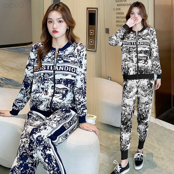 women's tracksuits designer 2021 new autumn winter net red same knitted sweater coat sports leisure trousers jacquard two-piece set n0g, Gray
women's tracksuits designer 2021 new autumn winter net red same knitted sweater coat sports leisure trousers jacquard two-piece set n0g, Gray