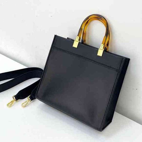 tote shoulder bags luxury simple crossbody women's brand designer leather large-capacity handbag letter decoration wallet
tote shoulder bags luxury simple crossbody women's brand designer leather large-capacity handbag letter decoration wallet