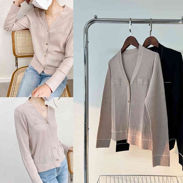 women's sweaters p185365htg yaying wool v-neck metal button knitted cardigan women's yuan, White;black
women's sweaters p185365htg yaying wool v-neck metal button knitted cardigan women's yuan, White;black