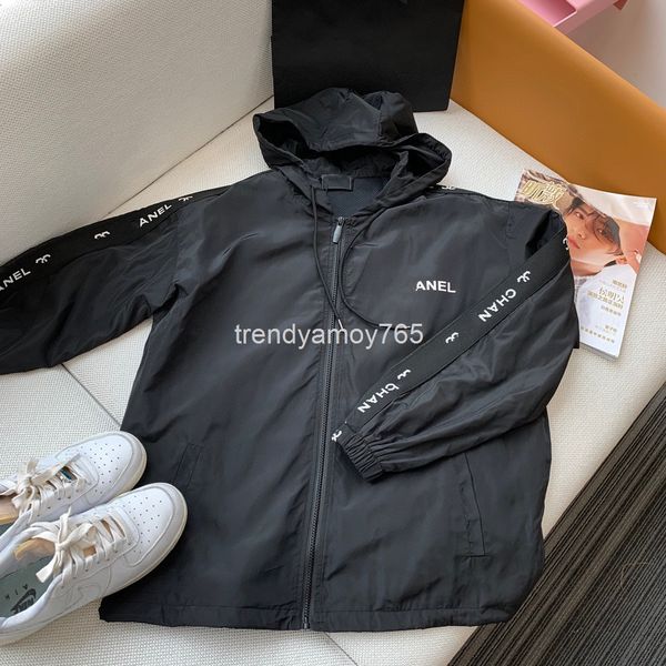 women's jackets spring / summer fashion drawstring hooded letter printed webbing splicing long sleeve zipper leisure sunscreen jacket, Black;brown
women's jackets spring / summer fashion drawstring hooded letter printed webbing splicing long sleeve zipper leisure sunscreen jacket, Black;brown